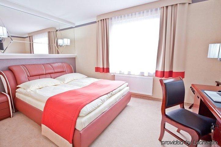M Hotel Sosnowiec Rom bilde