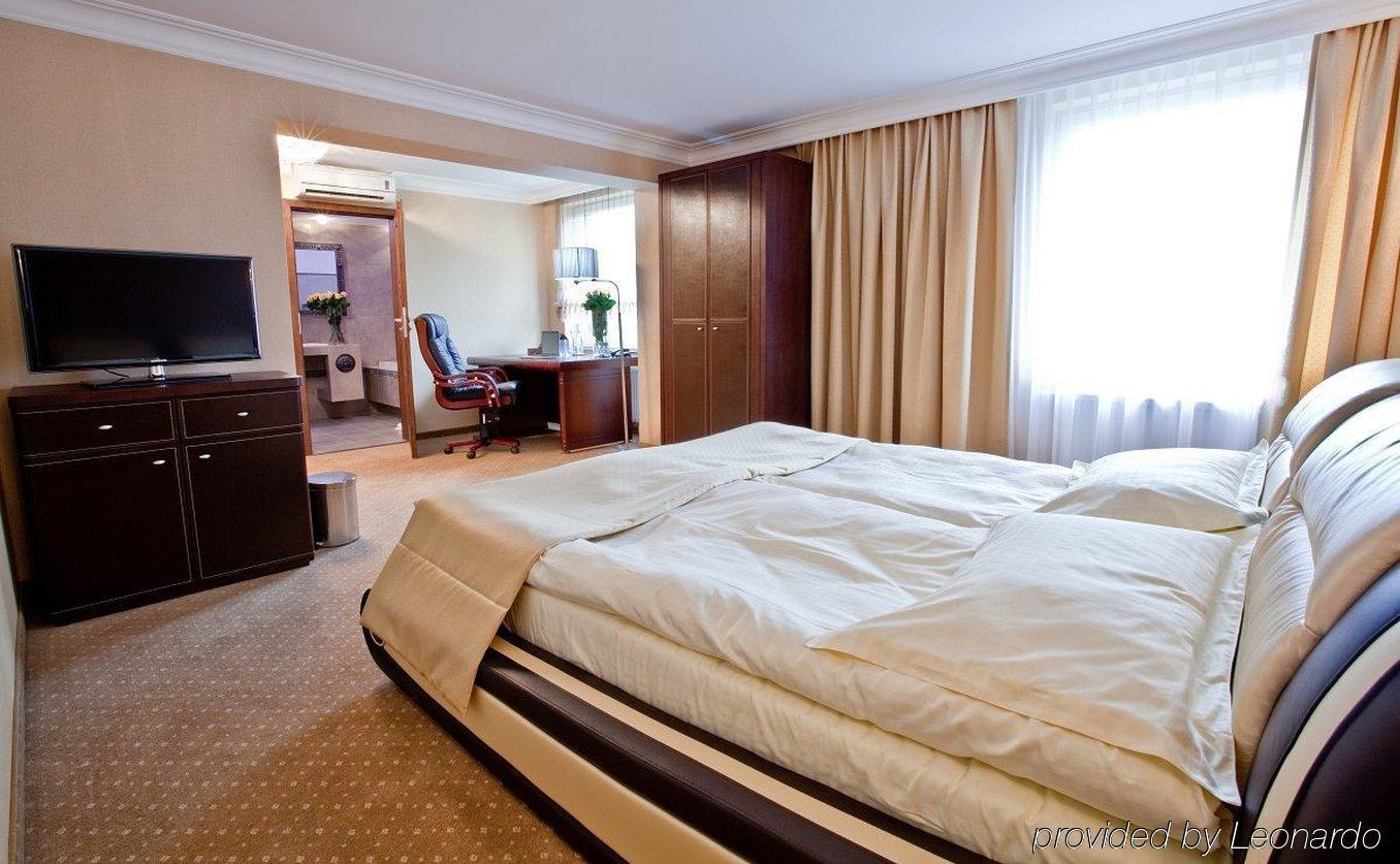 M Hotel Sosnowiec Rom bilde