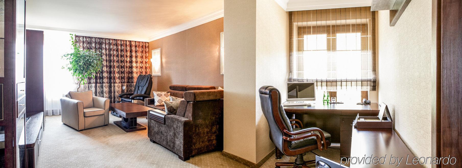 M Hotel Sosnowiec Rom bilde
